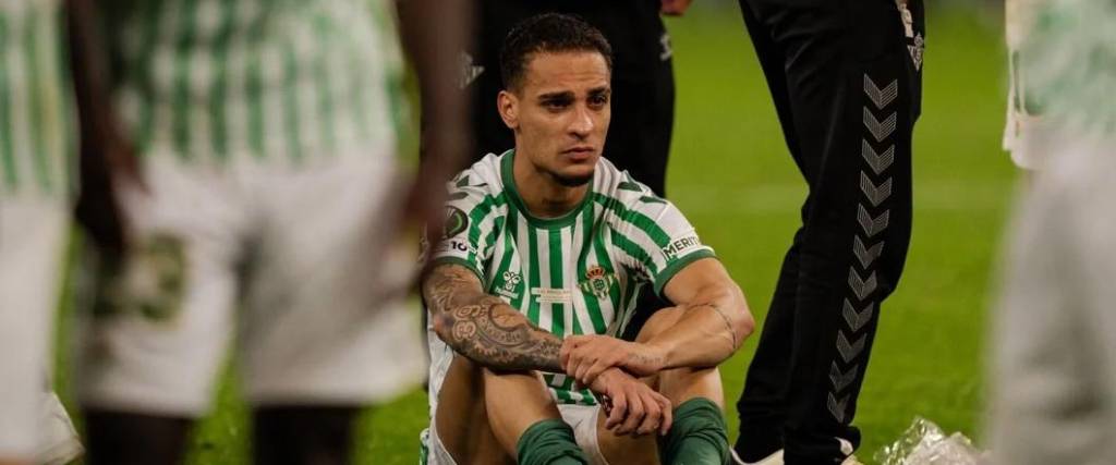 El delantero brasileño deberá regresar al Manchester United tras su destacada actuación en el Betis. El delantero brasileño deberá regresar al Manchester United tras su destacada actuación en el Betis.
