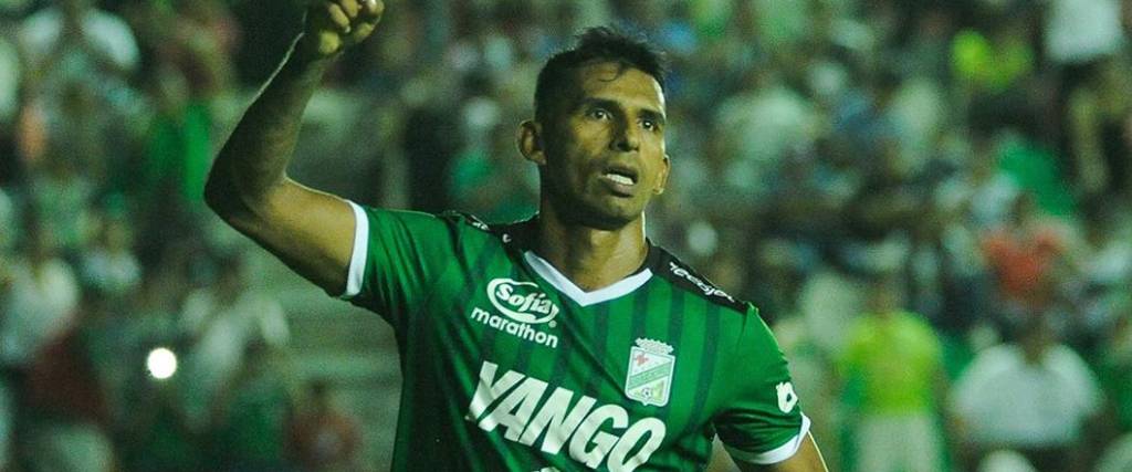 El delantero nacional regresa a Oriente Petrolero tras su paso por el Once Caldas de Colombia. El delantero nacional regresa a Oriente Petrolero tras su paso por el Once Caldas de Colombia.