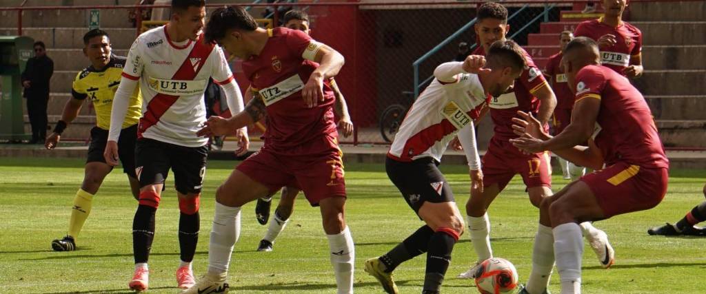 Una escena del duelo disputado este jueves en El Alto entre Always y Real Oruro. Una escena del duelo disputado este jueves en El Alto entre Always y Real Oruro.