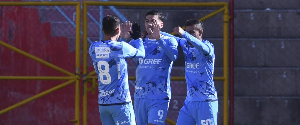 Jugadores de Blooming celebrando un gol en el torneo boliviano Jugadores de Blooming celebrando un gol en el torneo boliviano