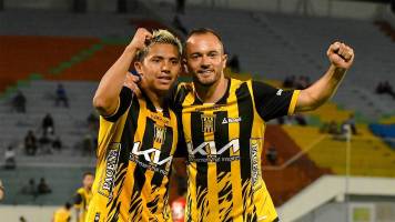 El Tigre vence por goleada a Wilster y recupera terreno en el torneo por series El Tigre vence por goleada a Wilster y recupera terreno en el torneo por series