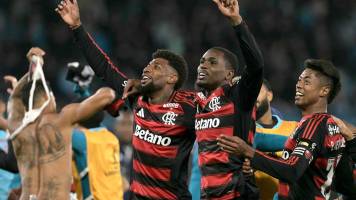 Flamengo aguanta ante Racing y se convierte en el primer finalista de la Libertadores 2025 Flamengo aguanta ante Racing y se convierte en el primer finalista de la Libertadores 2025