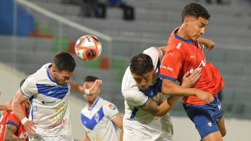 Wilstermann sigue con vida en el torneo tras sufrido triunfo ante GV San José Wilstermann sigue con vida en el torneo tras sufrido triunfo ante GV San José
