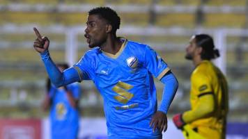 Bolívar se pasea ante Tomayapo con una goleada y hat-trick del dominicano Dorny Romero Bolívar se pasea ante Tomayapo con una goleada y hat-trick del dominicano Dorny Romero