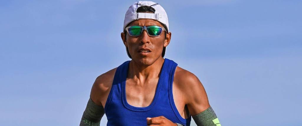 El atleta orureño hizo una buena participación en la Maratón de CDMX tras llegar a la meta en cuarto lugar.