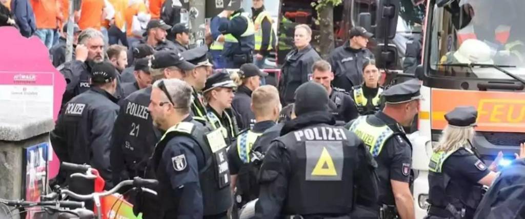 Movimiento policial en Hamburgo. 