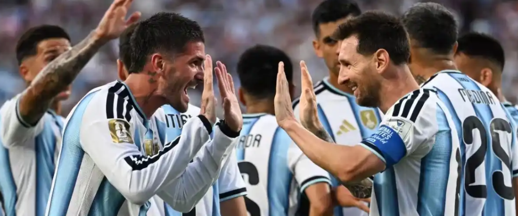 Imagen referencial de la Selección de Argentina celebrando un gol 
