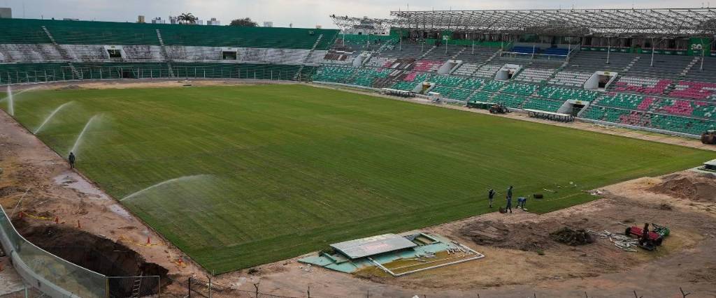 Los trabajos en el estadio Tahuichi comenzaron en mayo, pero´el avance de obras tuvo demoras