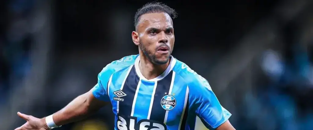 Martin Braithwaite, delantero del club Gremio de Porto Alegre. 