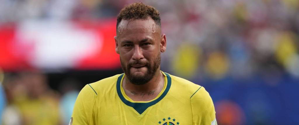 El astro brasileño estaría evaluando la posibilidad de poner fin a su carrera tras el fracaso en el Mundial.