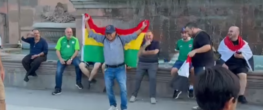 Boliviano flamea la tricolor