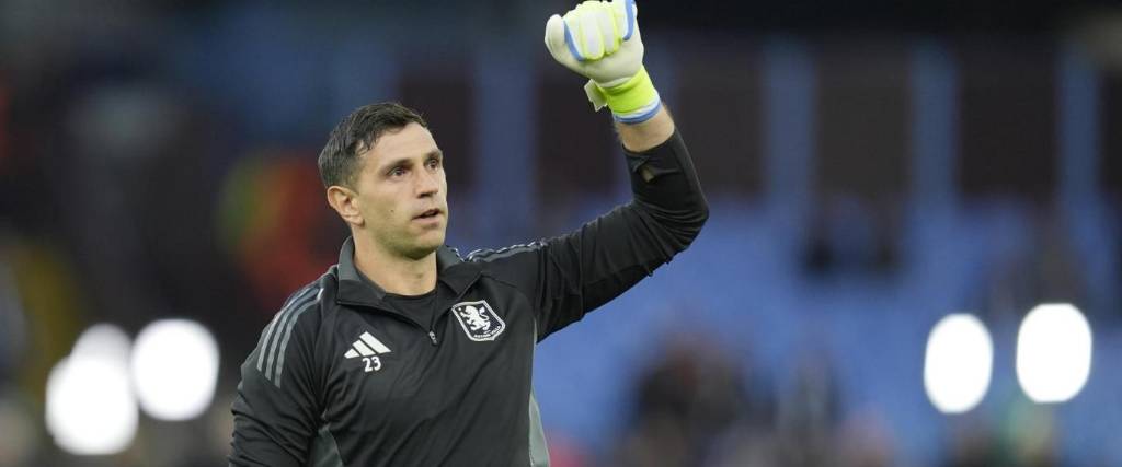 El argentino ‘Dibu’ Martínez disputará una final histórica con el Aston Villa cuando enfrenten a Friburgo.