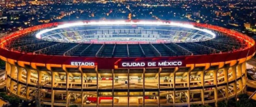 El Estadio Azteca, México se iluminó con luces de drones realizando figuras referente al Mundial 2026. 