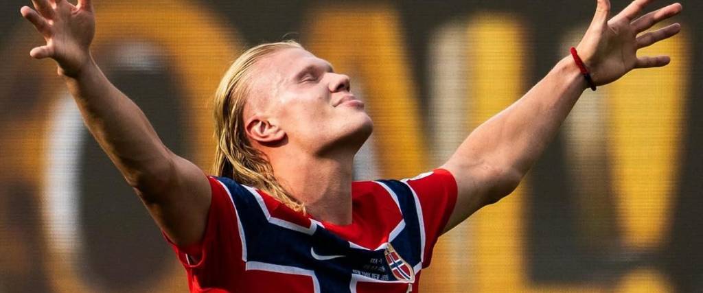Haaland celebra sus 26 años al estilo vikingo. 