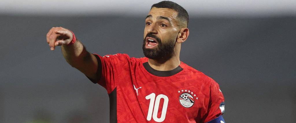 Mohamed Salah luce una indumentaria que lleva las siete estrellas que conmemoran la Copa Africana