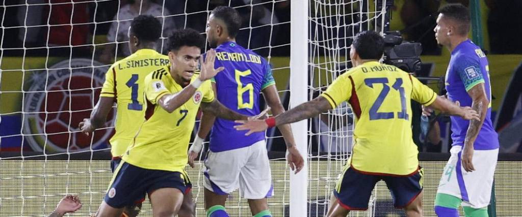 Con un cabezazo certero, el delantero del Liverpool puso el 2-1 a favor de Colombia ante Brasil.