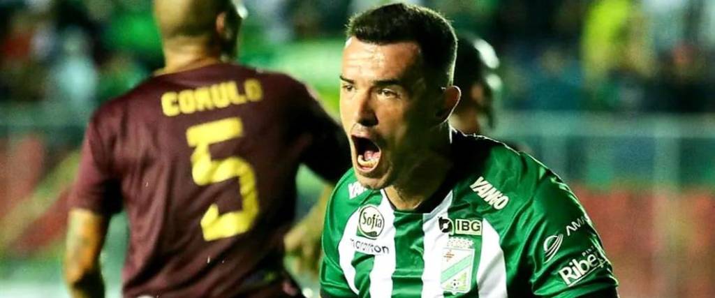 El delantero paraguayo anotó tres goles en el primer semestre que estuvo en Oriente Petrolero.