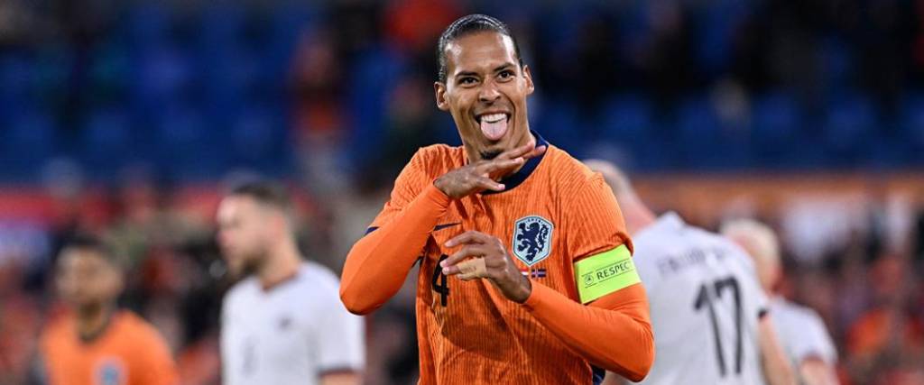 El defensor del Liverpool, Virgil van Dijk, anotó el segundo tanto de la ‘Naranja’ en el duelo ante Islandia.