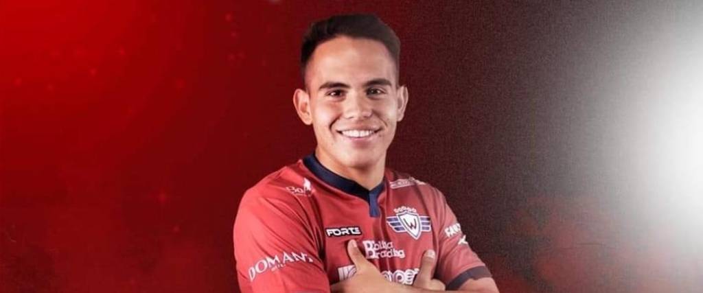 El joven delantero, nacido en Cochabamba y formado en Canadá, asistirá a la convocatoria de la selección canadiense.