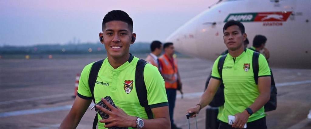 Los jugadores de la selección boliviana llegaron a la ciudad de Asunción al final de la tarde.