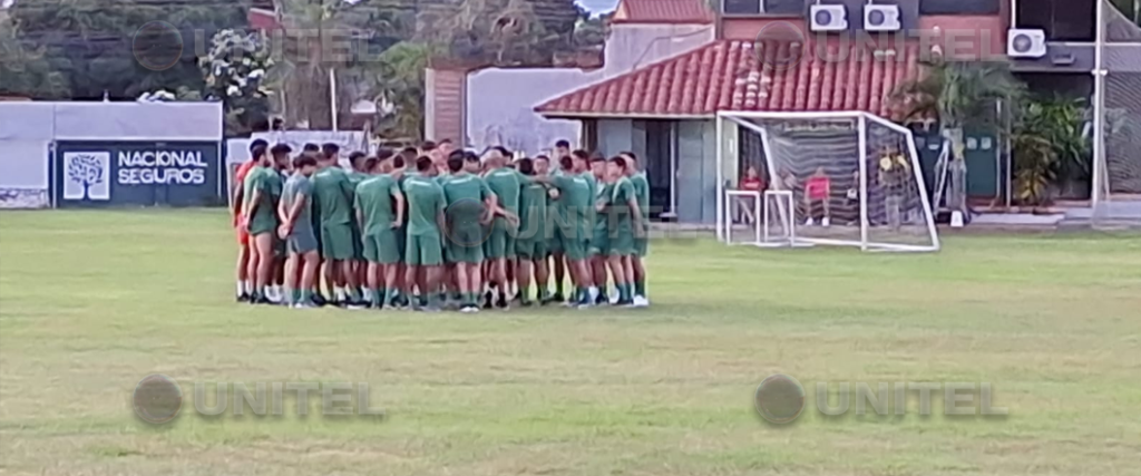 Los jugadores de Oriente Petrolero volvieron a entrenar de forma oficial después de 14 días en huelga.