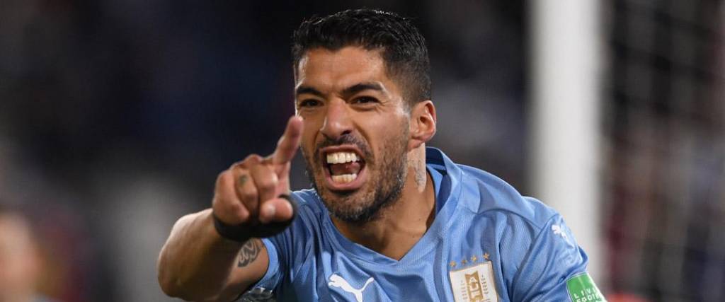 Suárez es el máximo artillero de la historia de Uruguay con 68 tantos en 137 partidos disputados.