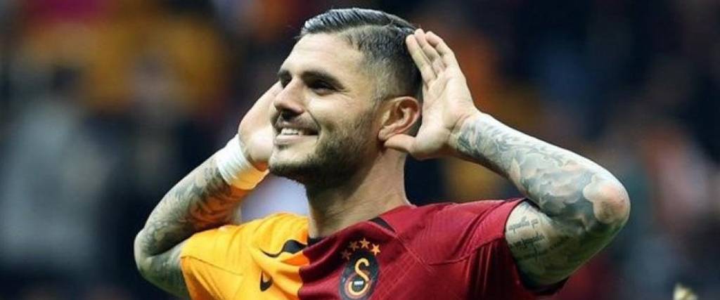 El delantero argentino anotó 23 goles con la camiseta del Galatasaray en la temporada anterior.