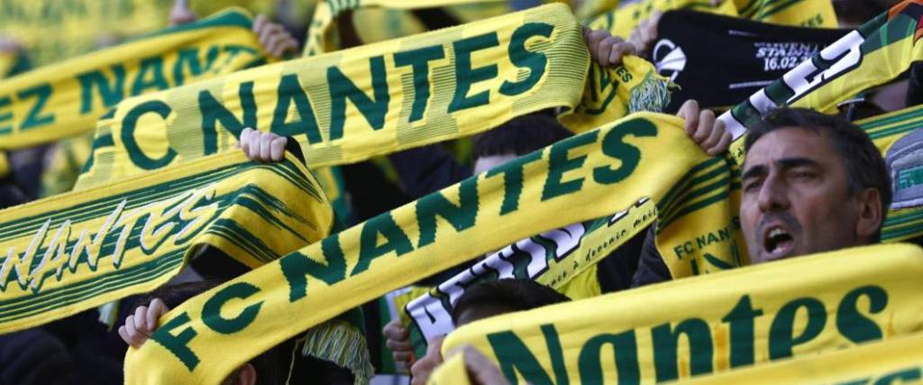 Los barras del Nantes perdieron a un miembro de su grupo tras los enfrentamientos con los hinchas del Niza