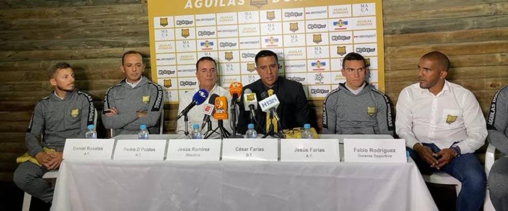 Farías fue presentado junto con su cuerpo técnico para tomar las riendas del equipo de Águilas Doradas.