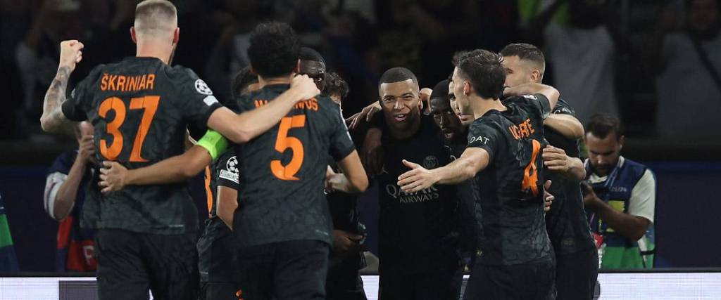El delantero francés Mbappé abrió el marcador a través de un tiro penal a favor del equipo parisino.