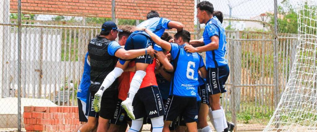 La academia se impuso de local por 3-1 al cuadro refinero, con goles de Centella y un doblete de Egüez.