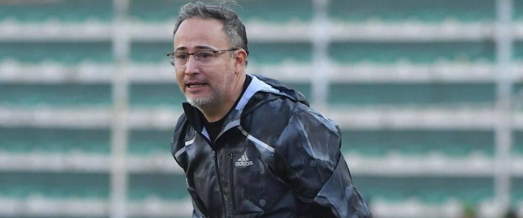 El entrenador argentino hizo una buena campaña al mando de Nacional Potosí en la División Profesional.