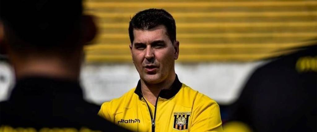 El entrenador Ismael Rescalvo tomará el mando en The Strongest tras la renuncia del argentino Lavallén.