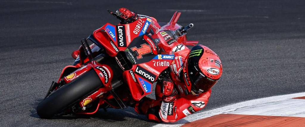 El italiano revalidó su título de campeón en el Mundial de Moto GP tras su victoria en España.