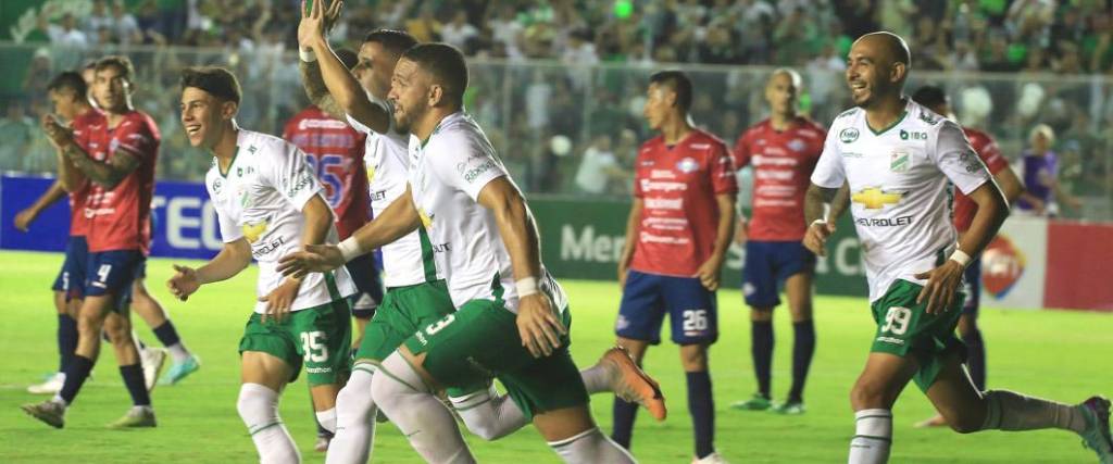 Oriente y Wilstermann volverán a enfrentarse tras la victoria de los refineros por goleada en Santa Cruz.