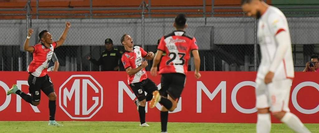 Los jugadores de Nacional celebran el segundo tanto del compromiso, obra del paraguayo Cristaldo.