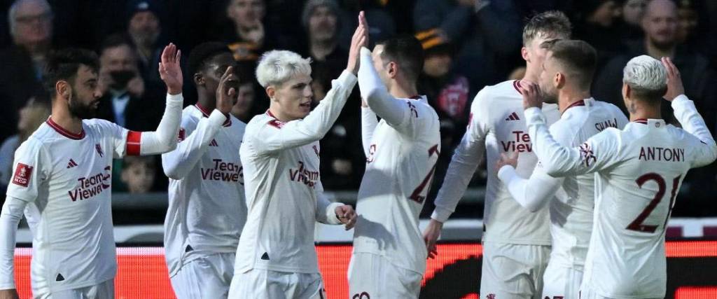 El equipo de Old Trafford se impuso en condición de visitante al Newport County para avazar de fase.