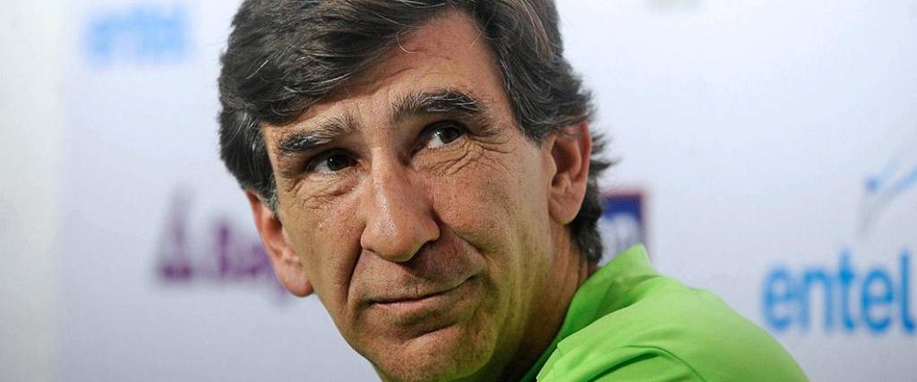 El técnico argentino volverá a dirigir en su país después de 16 años. Tomará las riendas de Racing Club.
