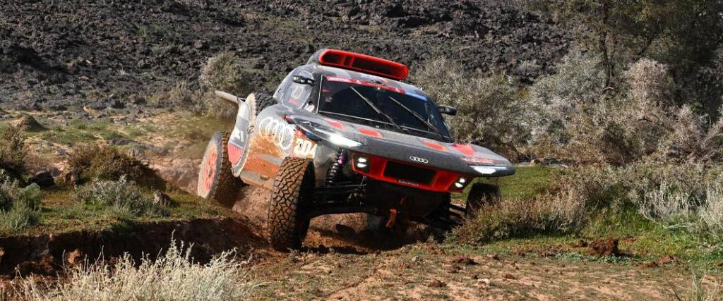 El piloto español tuvo complicaciones para terminar la segunda etapa del Rally Dakar.
