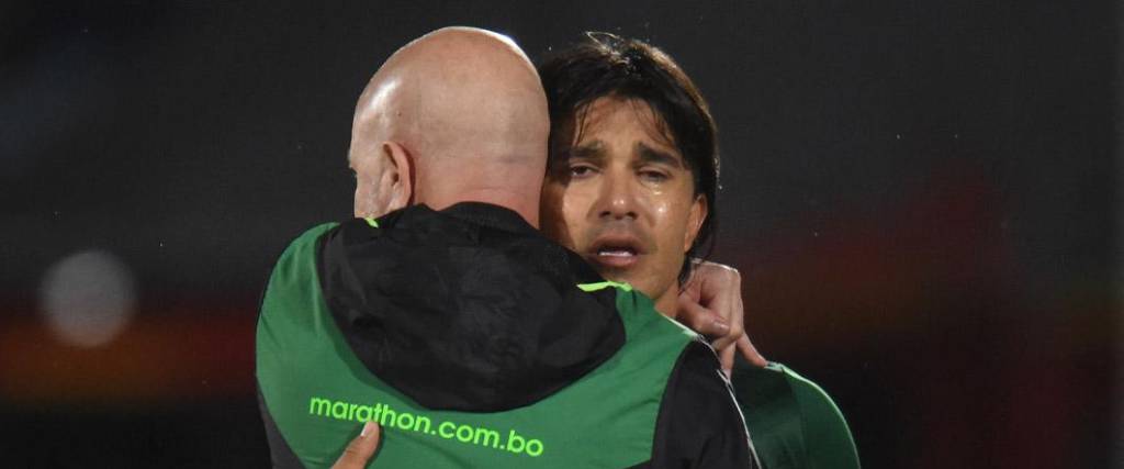 El delantero no ocultó su emoción al momento de terminar su carrera con la selección boliviana.