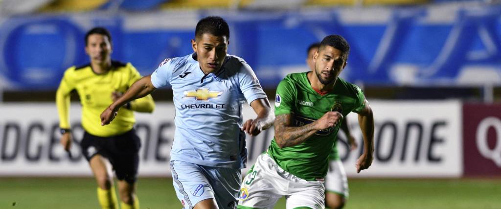 Erwin Saavedra con la camiseta de Bolívar