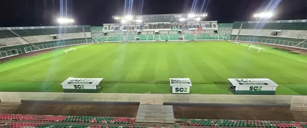 El estadio Tahuichi Aguilera tiene solucionado las fallas en el sistema de iluminación.