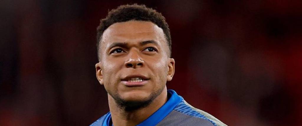 El delantero francés puede perderse el duelo de vuelta ante Benfica por unas molestias en la rodilla.