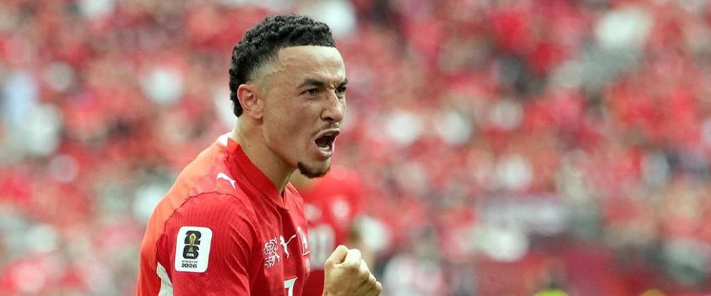 Rubén Vargas marcó uno de los para la victoria de Suiza ante el anfitrión Canadá.