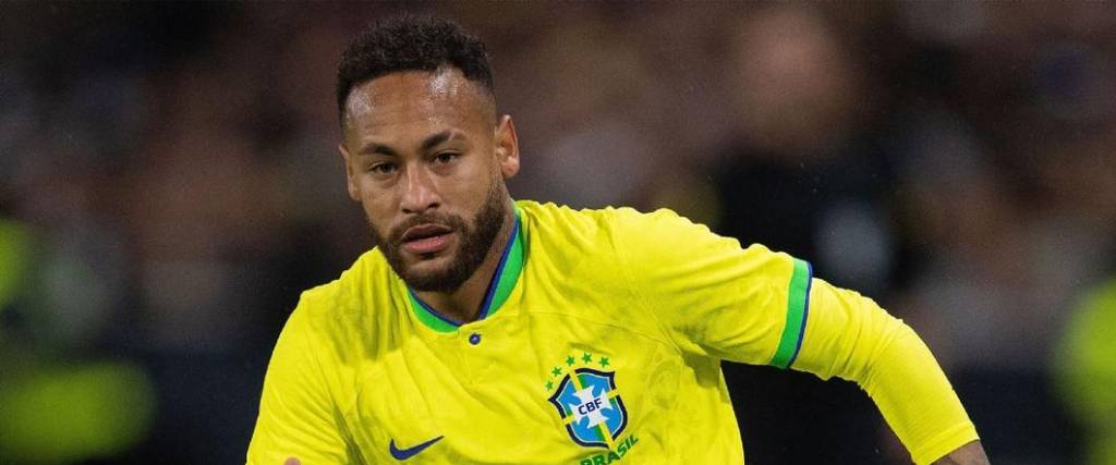 El delantero del Santos se perdió el primer entrenamiento de la selección brasileña por lesión.