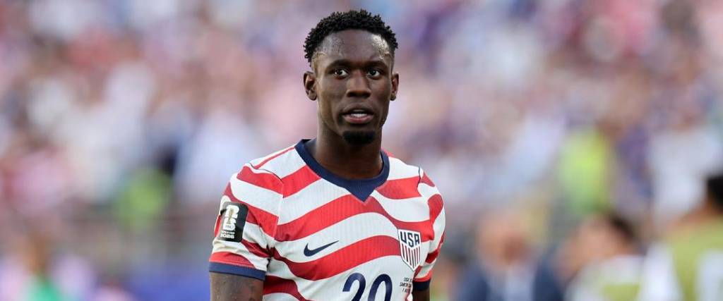 El delantero y goleador de Estados Unidos fue expulsado en el duelo ante Bosnia, por dieciseisavos de final.