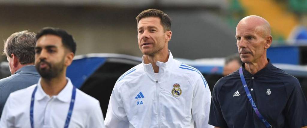 El DT del Real Madrid fue cuestionado por la prensa por la derrota por goleada ante Atlético Madrid.