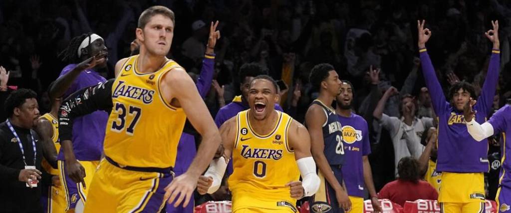 Los Angeles Lakers serán vendidos a cambio de 12.500 millones de dólares, según los reportes oficiales.