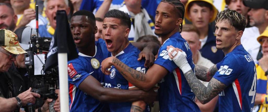 Con un tanto del argentino Fernández, el Chelsea se clasificó a la final de la FA Cup de Inglaterra.
