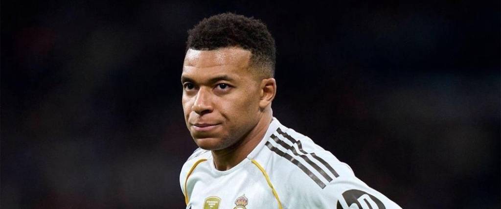 El delantero francés sufrió la fractura de un dedo de la mano izquierda durante el duelo ante Celta de Vigo.